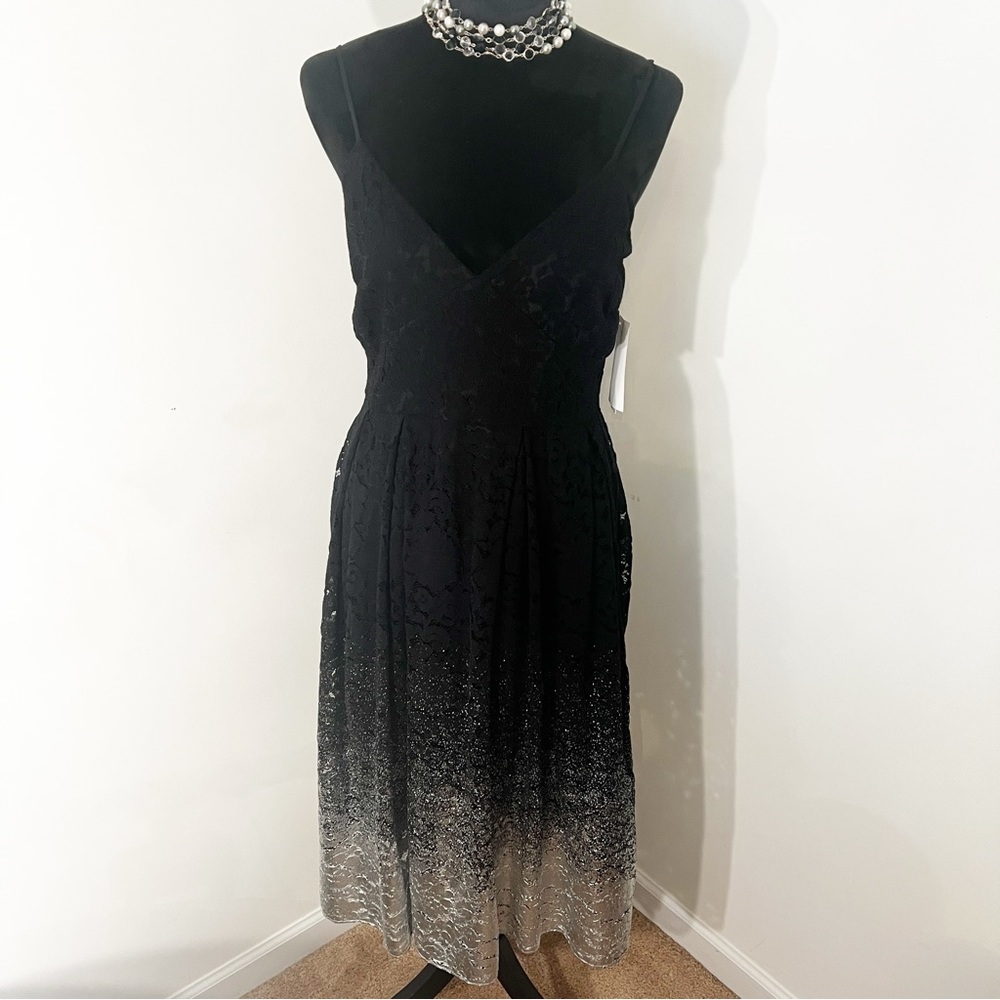 Design Lab Women’s Blqck/Silver Lace Dress. Size M. NWT